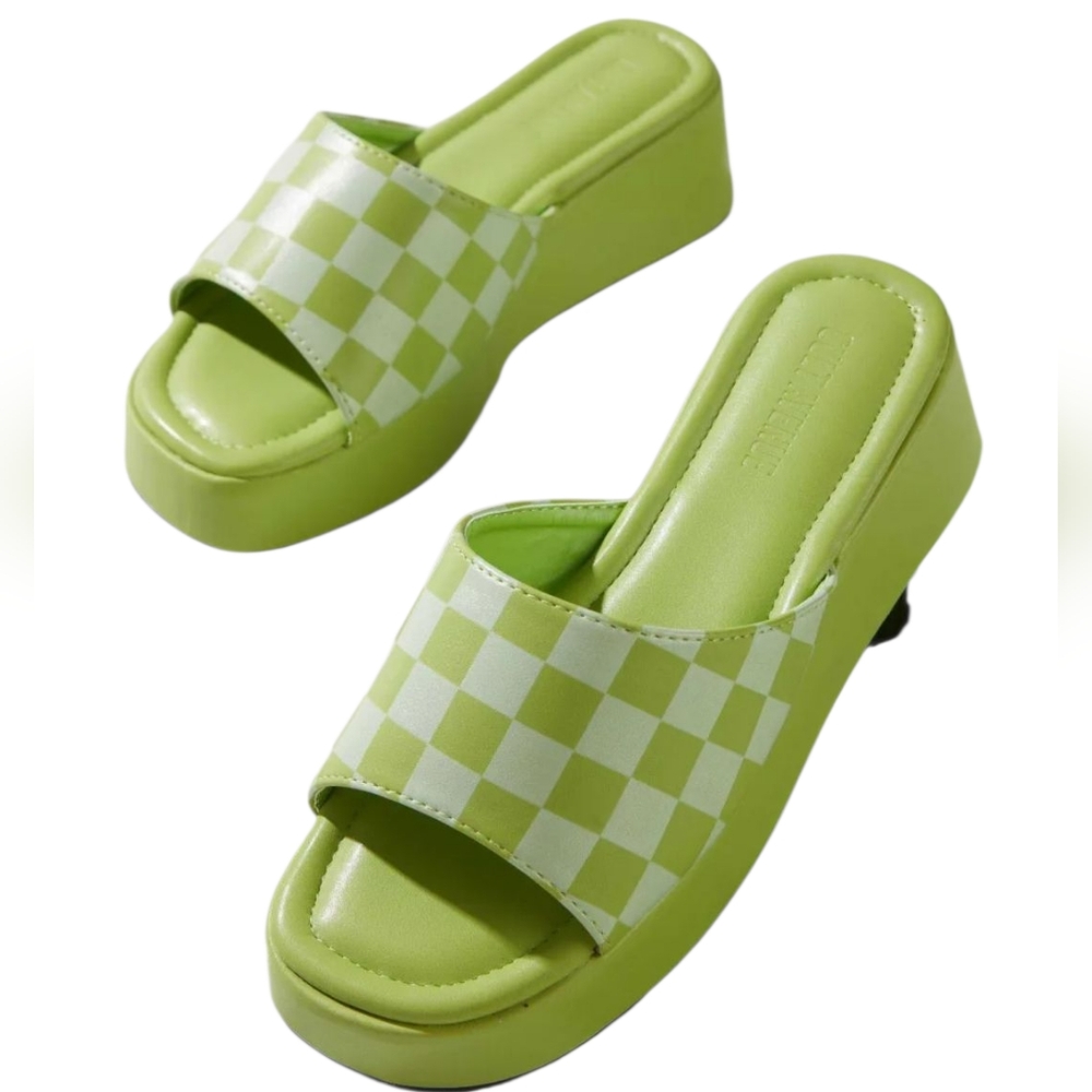 Cult Avenue Women Green Checkered Platform Mule Slide Sandals Size 9